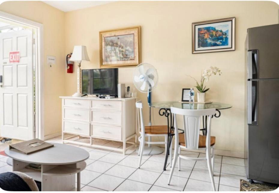 Beryls At Seawind On The Bay , Montego Bay , Jamaica Apartment Bagian luar foto