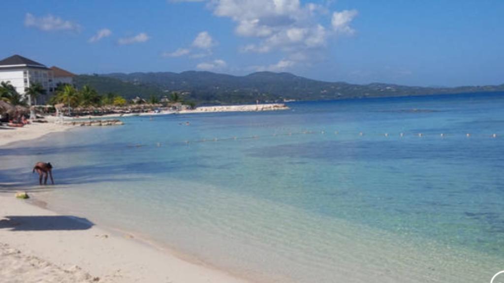 Beryls At Seawind On The Bay , Montego Bay , Jamaica Apartment Bagian luar foto